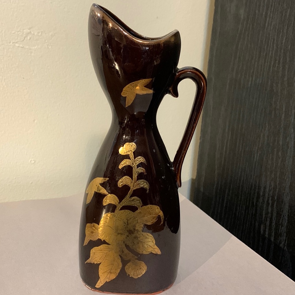 Vintage vase decor, accent piece*